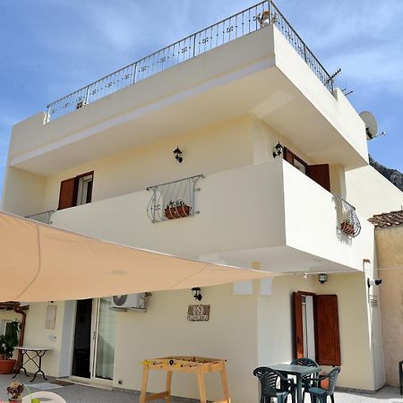 B&B S'Incontru Galtelli Exterior photo